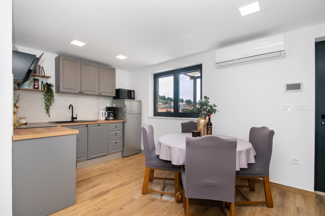 Apartmani Monika Žaborić Zewnętrze zdjęcie